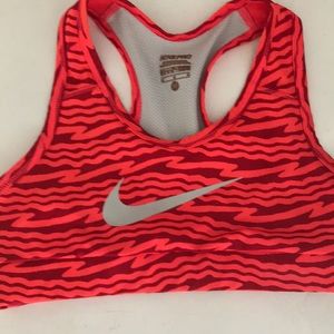 Nike pro sporty bra size medium